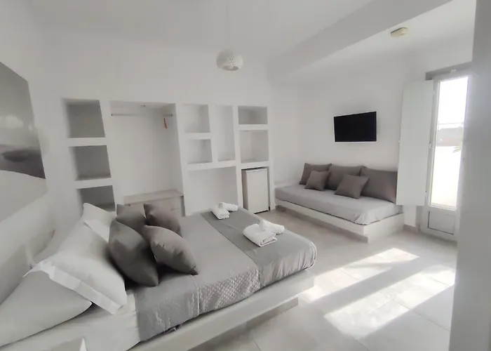 Perissa Dreams Hotel